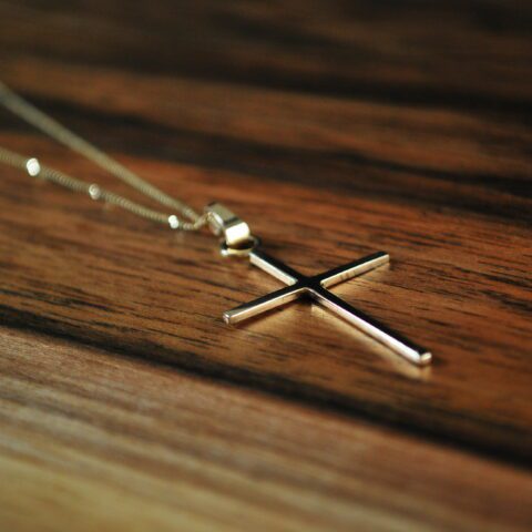 9ct Yellow Gold Cross Pendant and Necklace