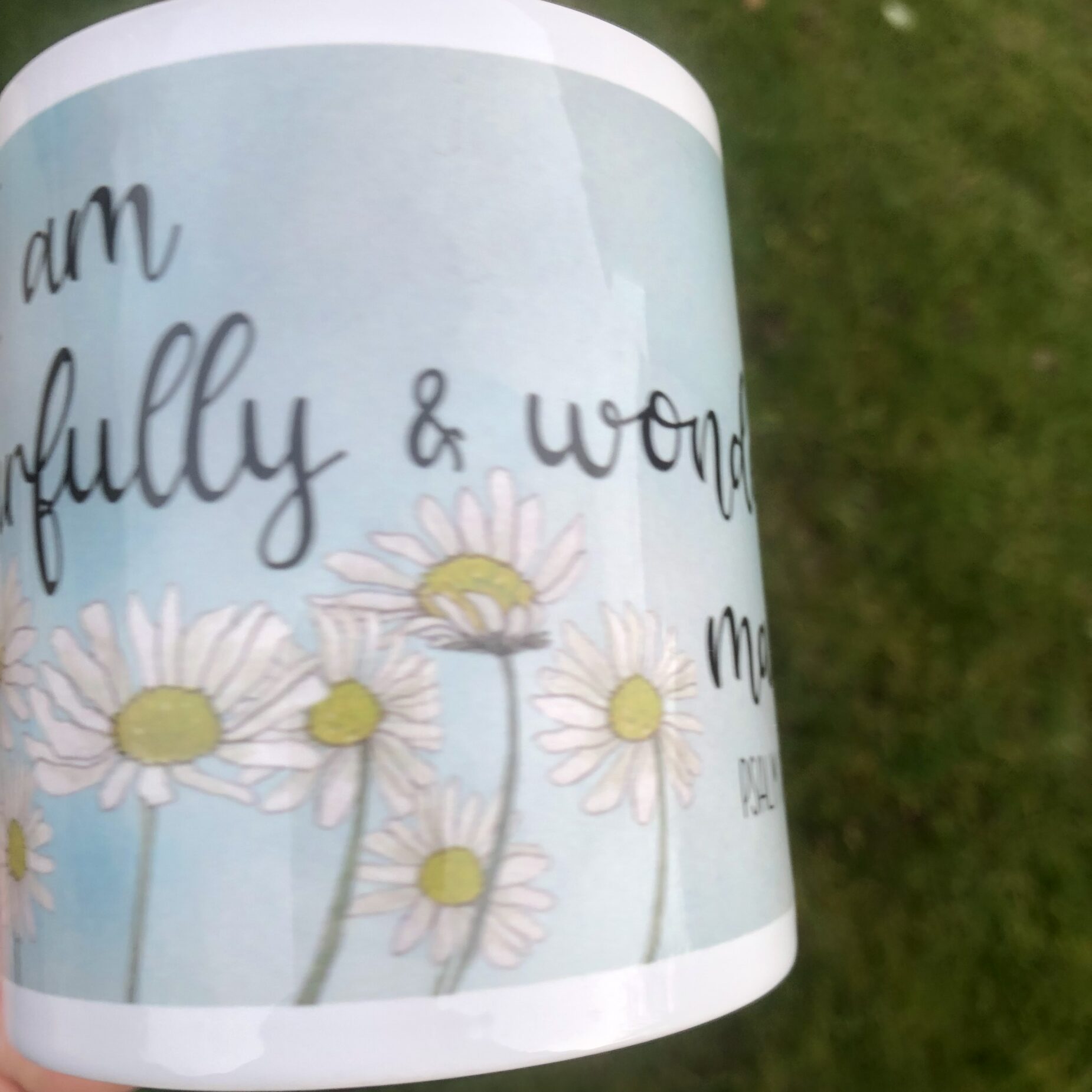 Bible verse mug, featuring the wonderful reminder from Psalm 139:14 ‘I am fearfully and wonderfully made.’ - Image 3