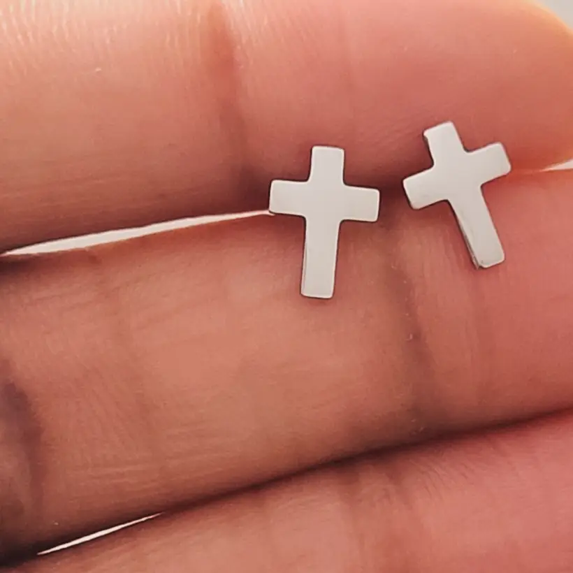 Cross Studs Silver
